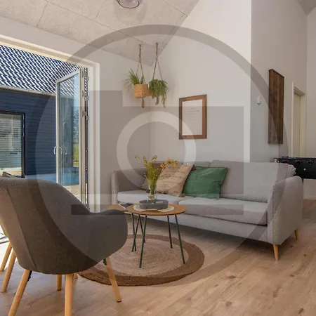 Stunning In With Sauna بيت للعطل